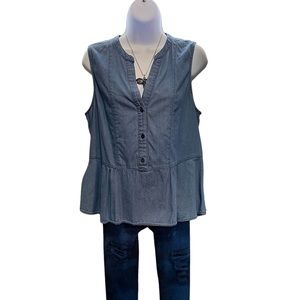 Old Navy Denim Blouse.   Medium.  LG/GR/GR01